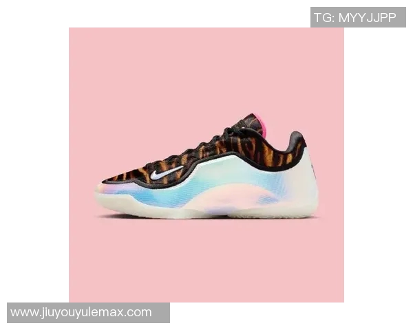 詹姆斯23代Heatles配色正式发售致敬热火三巨头引发球迷热议 詹姆斯23代Heatles配色正式发售致敬热火三巨头引发球迷热议