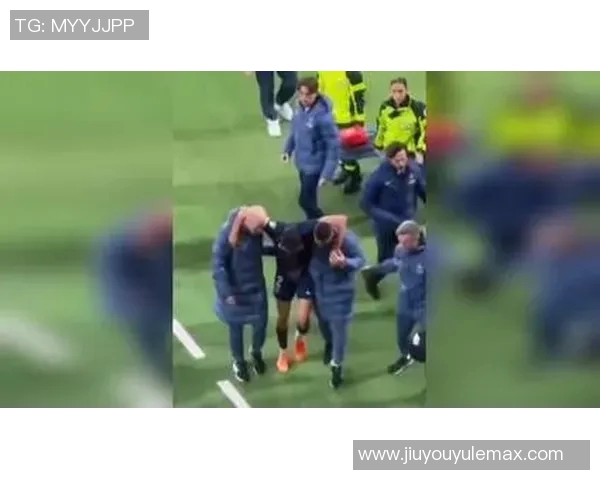 迪亚斯因红牌禁赛三场阿什拉夫受伤引发关注 迪亚斯因红牌禁赛三场阿什拉夫受伤引发关注