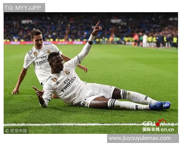 西班牙足协将重新审查维尼修斯倒地未判点球事件引发关注 西班牙足协将重新审查维尼修斯倒地未判点球事件引发关注